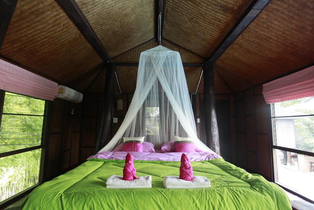 Banyen Villa Ban Ban San Sai Pokoj fotografie